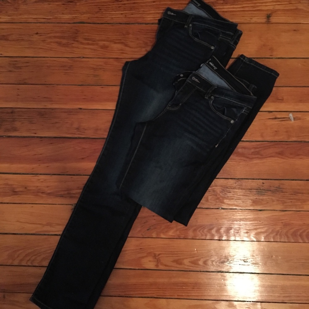 Lot of 2 NYC jeans. Size 6.